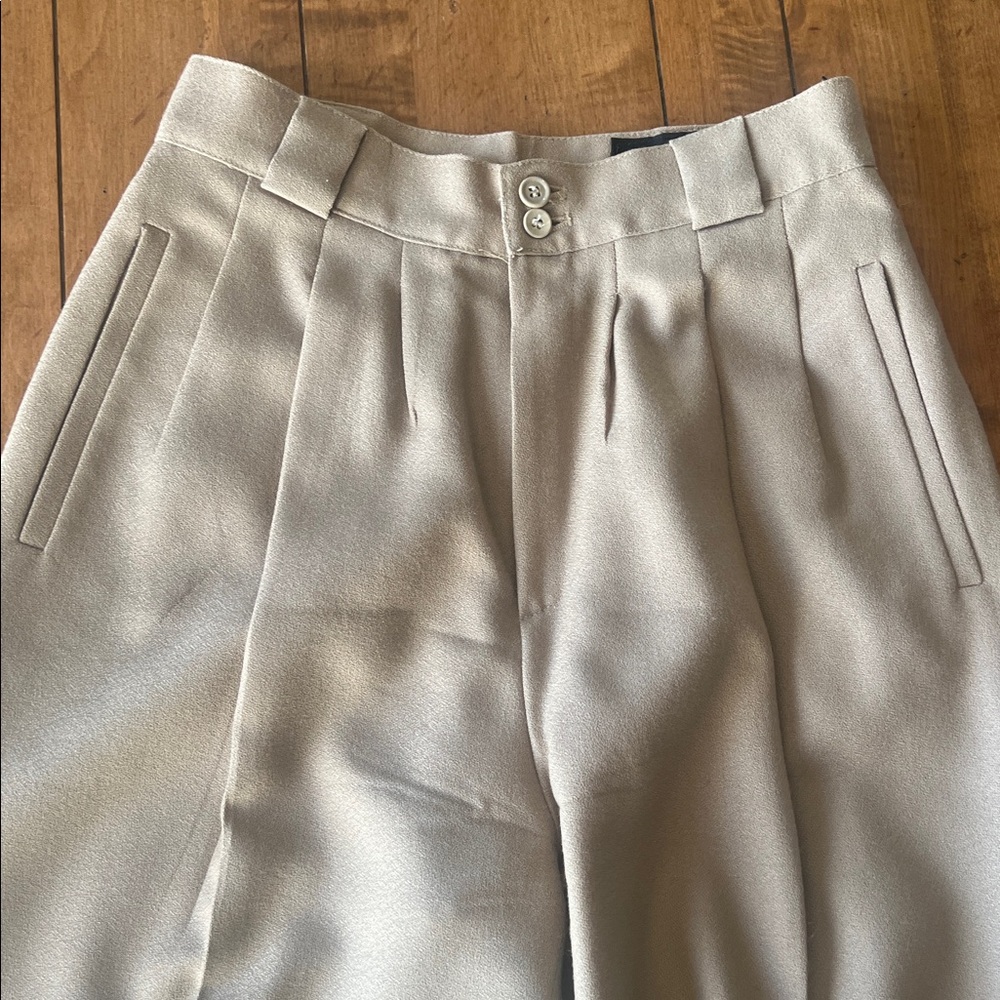100% Pure Women’s Khaki Wool Dress Pleated Trousers - Picture 2 of 4